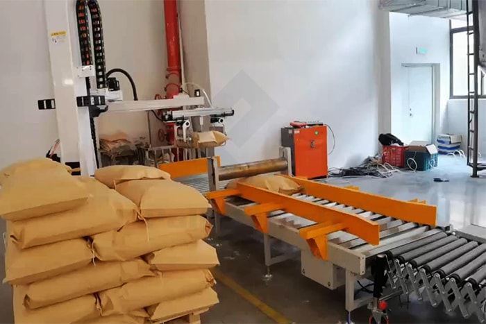 single column robotic palletizer